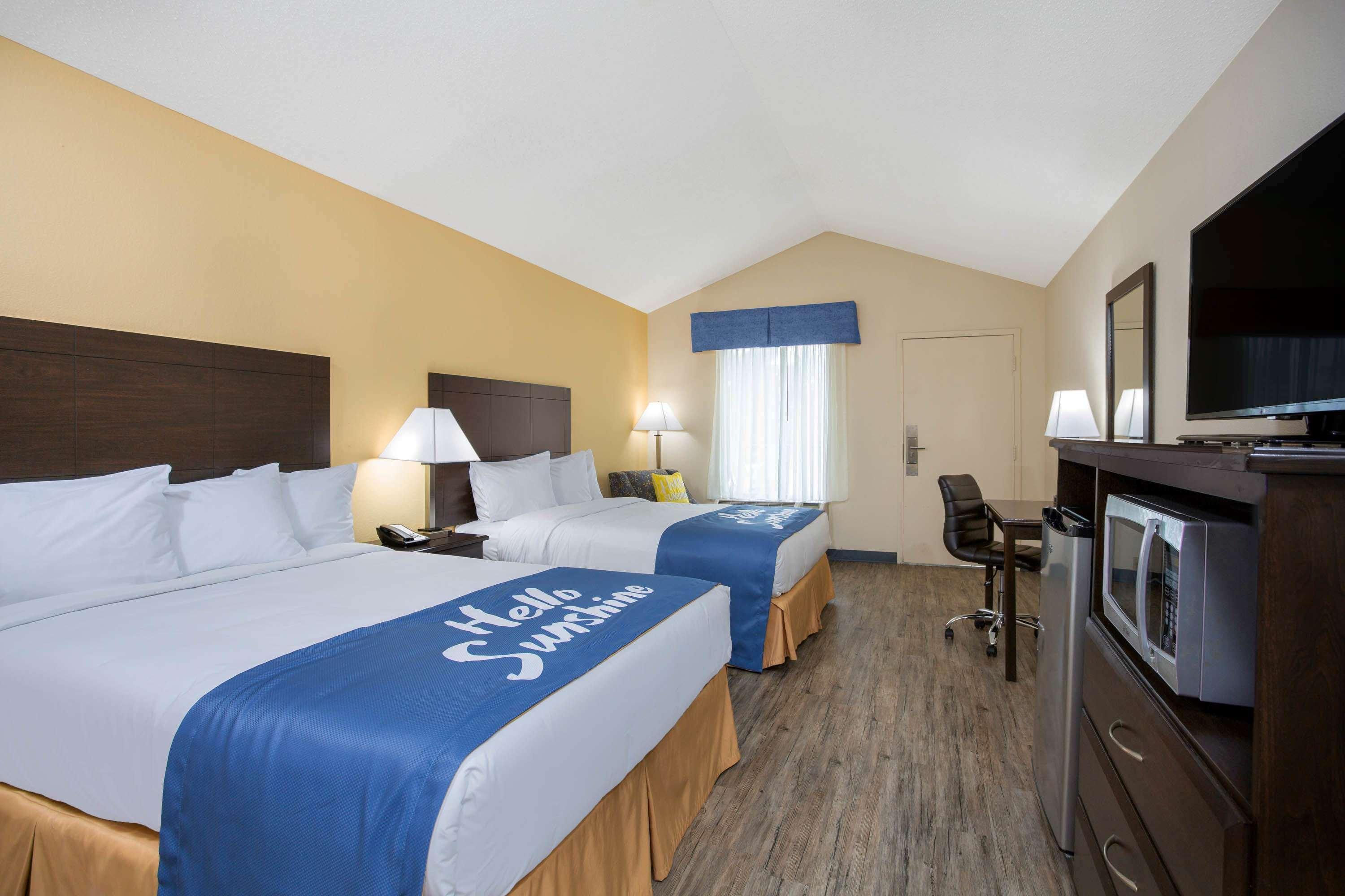 Days Inn By Wyndham Lake City Εξωτερικό φωτογραφία